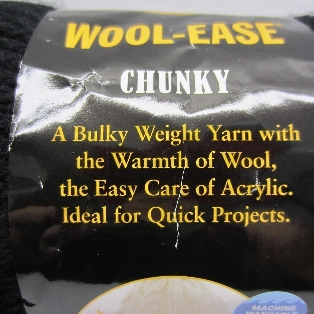 Lion‎ Brand yarn , wool-ease chucky black ,wool/acrylic blened;bulk weight